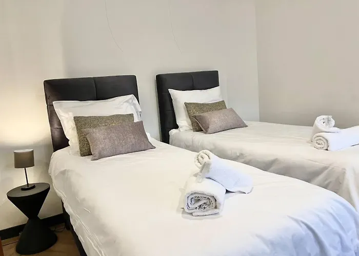 Appartamento With A Kitchen And Bathroom - Vilmos Old