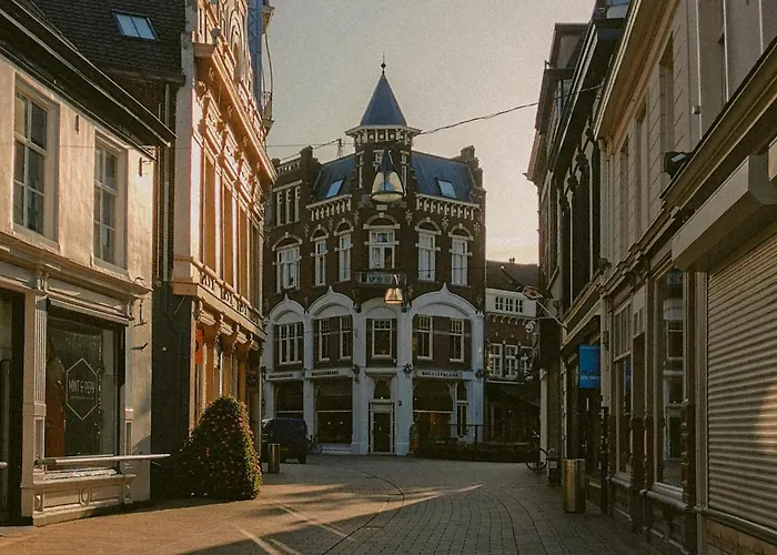 With A Kitchen And Bathroom - Vilmos Old Appartamento