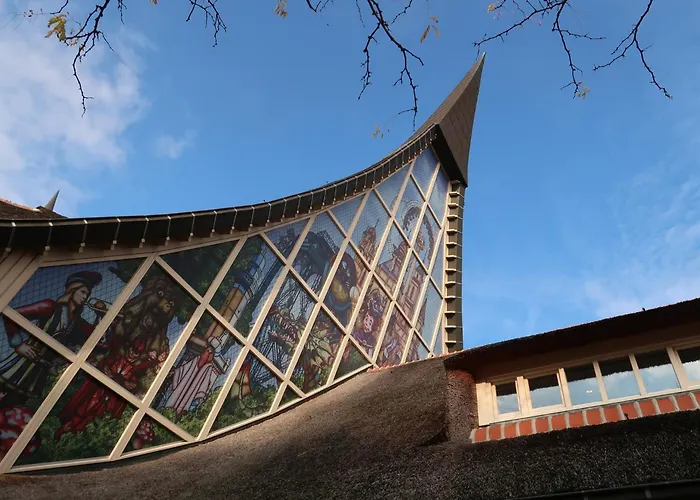 With A Kitchen And Bathroom - Vilmos Old Tilburg