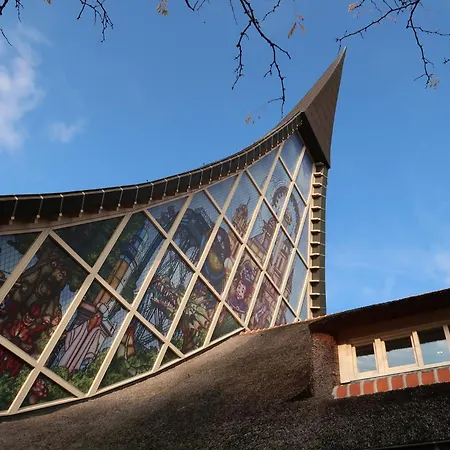 With A Kitchen And Bathroom - Vilmos Old ティルブルグ